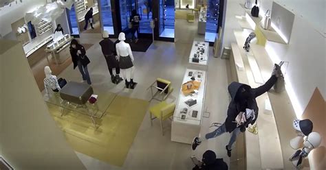 louis vuitton stealing|louis vuitton chicago news.